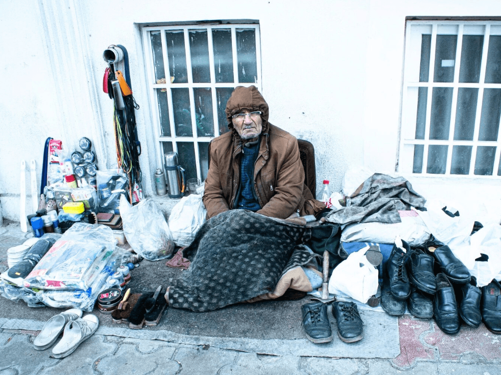 Mróz zabija. Caritas apeluje o czujność i pomoc najbardziej potrzebującym