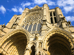 Renesans francuskich katedr. Rekordowe liczby pielgrzymów