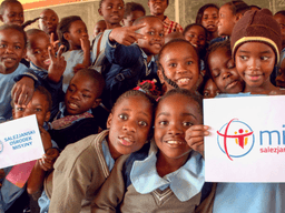 Nauka i Posiłek Zamiast Wysypiska. Salezjański Ośrodek Misyjny pomaga dzieciom w Brazylii