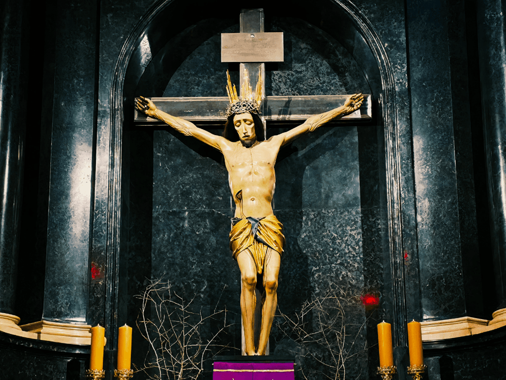 Krzyże Warszawy. Historia, sztuka i znak nadziei