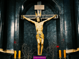 Krzyże Warszawy. Historia, sztuka i znak nadziei