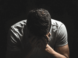 Warszawski Tydzień Zdrowia Psychicznego. Czy modlitwa wystarczy, gdy pojawiają się trudności?