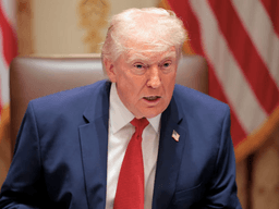 Donald Trump krytykuje papieża Leona XIV. Narasta napięcie na linii Waszyngton–Watykan