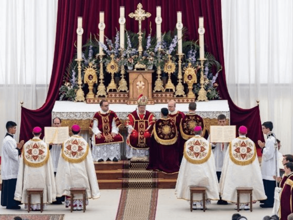 Lefebryści wyświęcili czterech biskupów bez zgody Papieża