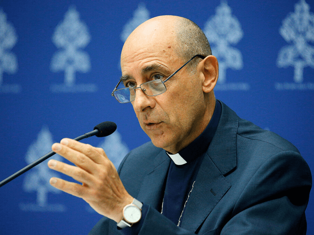 Teologiczna wszechwiedza w internecie? Chodzi o granice autorytetu mówi kard. Fernández