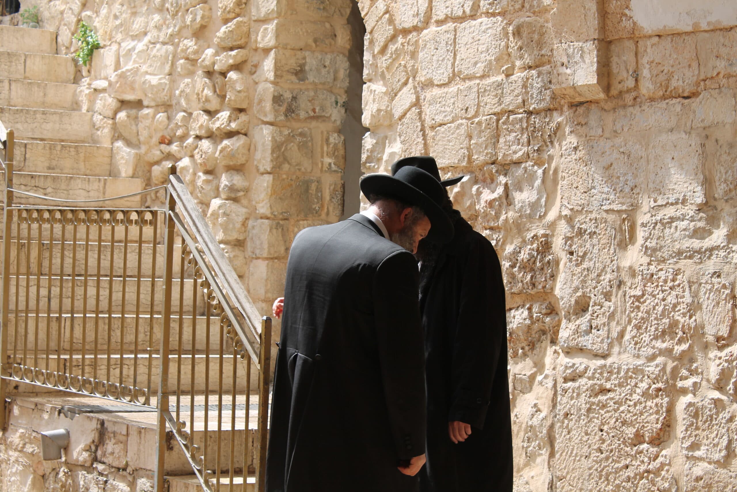 Jerozolima – miasto dwóch rzeczywistości. O ziemskim i niebiańskim wymiarze świętego miasta