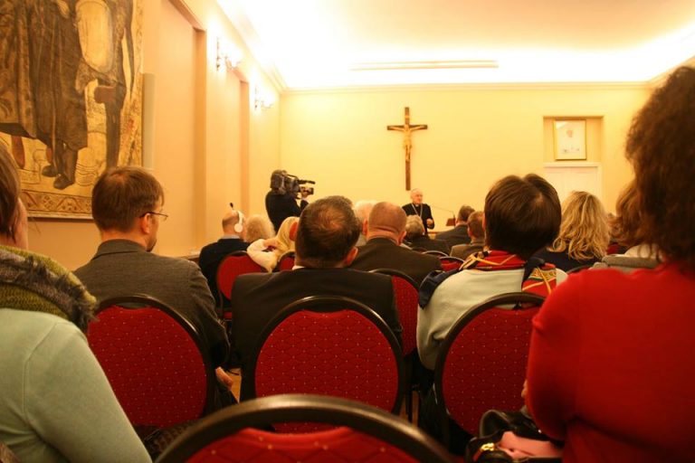 Kiedy Najpełniej Tworzy Się Wspólnota Kościoła Pielgrzymującego I Uwielbionego Kard. Nycz: cała wspólnota Kościoła powinna angażować się w