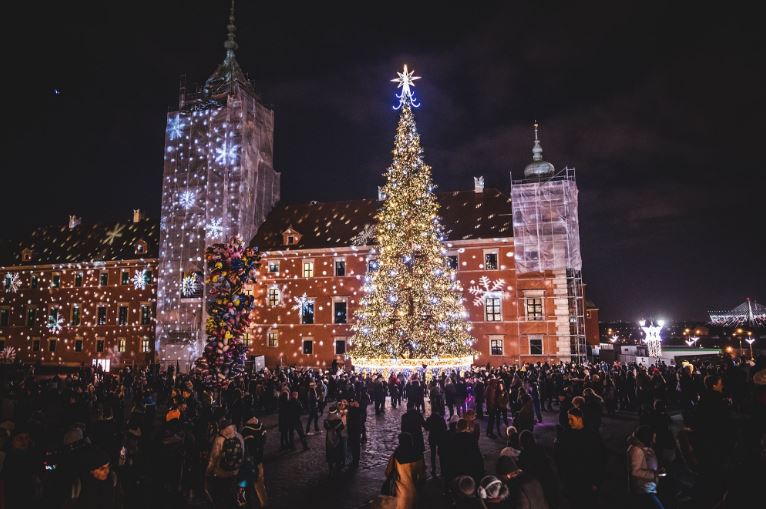 Iluminacja rozświetliła Warszawa