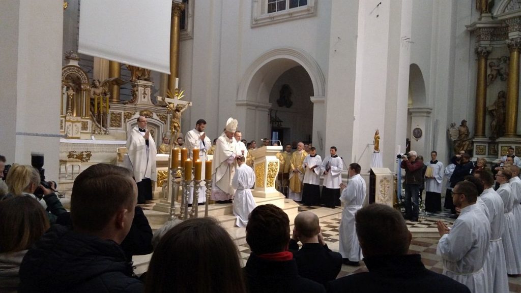 Siedmiu nowych diakonów w archidiecezji warszawskiej