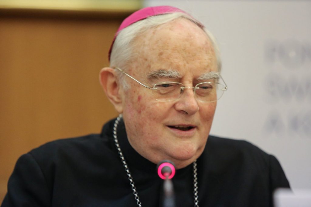 Abp Hoser: „Humanae vitae” Pawła VI okazał się dokumentem prorockim