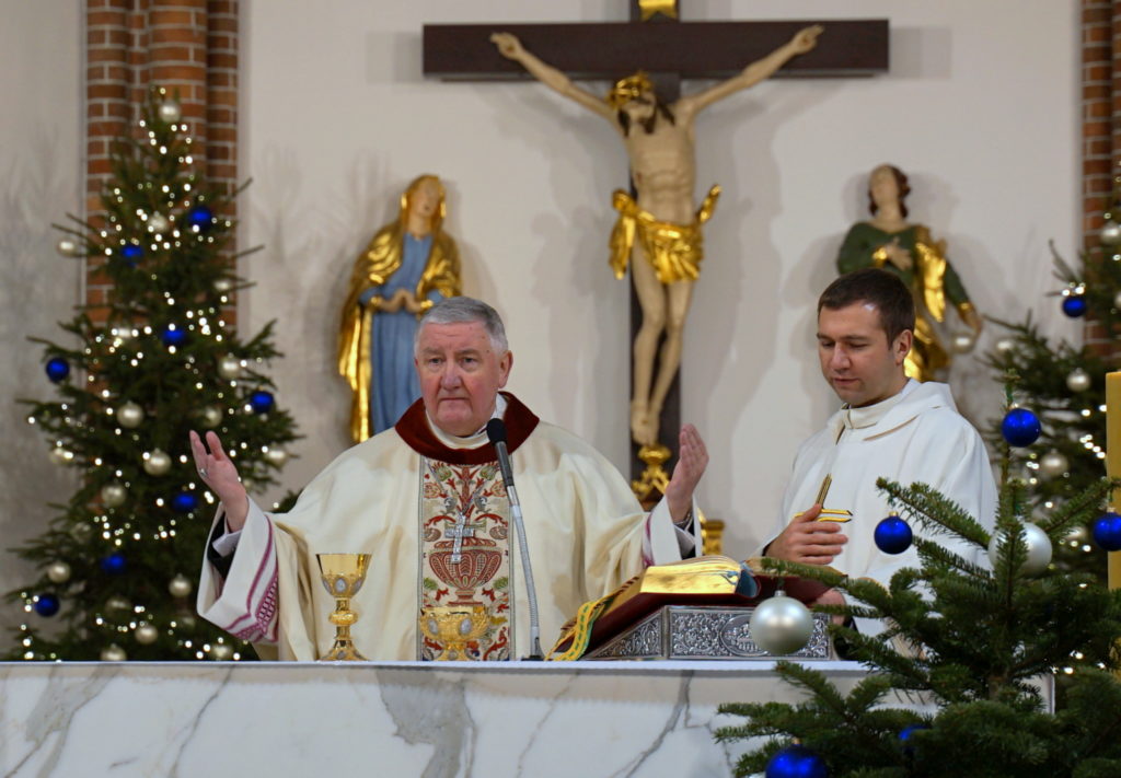 Bp Kamiński: Uczestnicząc w liturgii, stajemy wobec miejsca narodzin Chrystusa