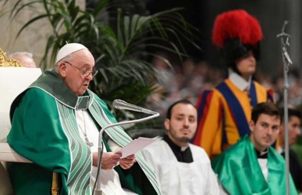 Papież zakończył pierwszą sesję synodu