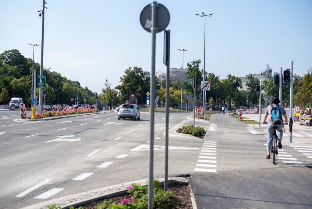 Plac na Rozdrożu w nowej odsłonie