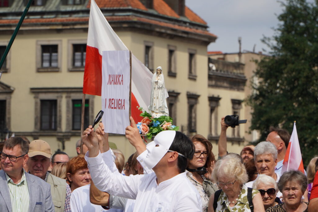 „Tak dla religii”- protest katechetów w Warszawie