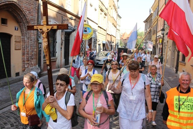 🚶‍♀️🚶‍♂️17. Piesza Pielgrzymka z Warszawy do Ostrówka – Wyruszamy śladami św. Faustyny! 🙏✨
