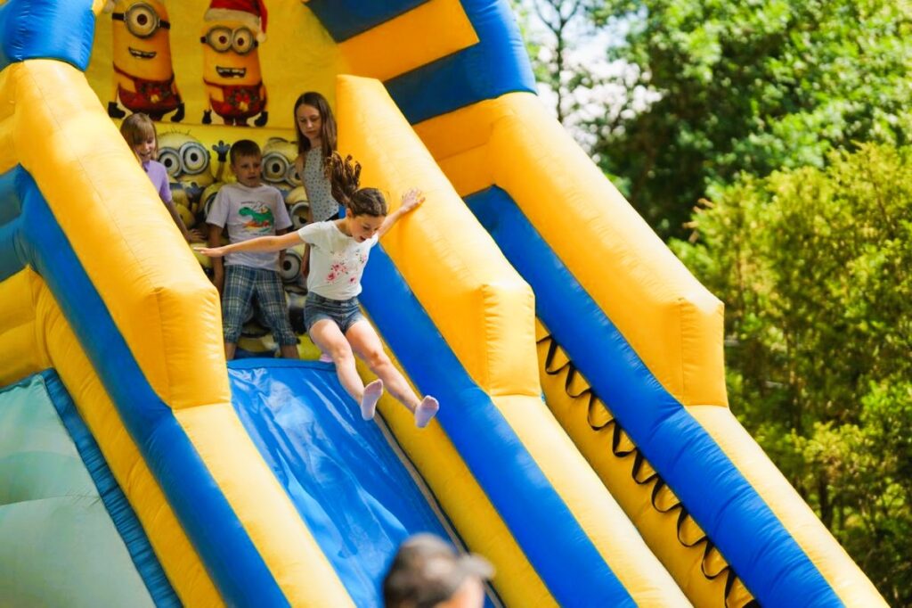 Parafialny Piknik Rodzinny w Skolimowie – Niedziela pełna radości i wspólnoty Parafialny Piknik Rodzinny w Skolimowie – Niedziela pełna radości i wspólnoty
